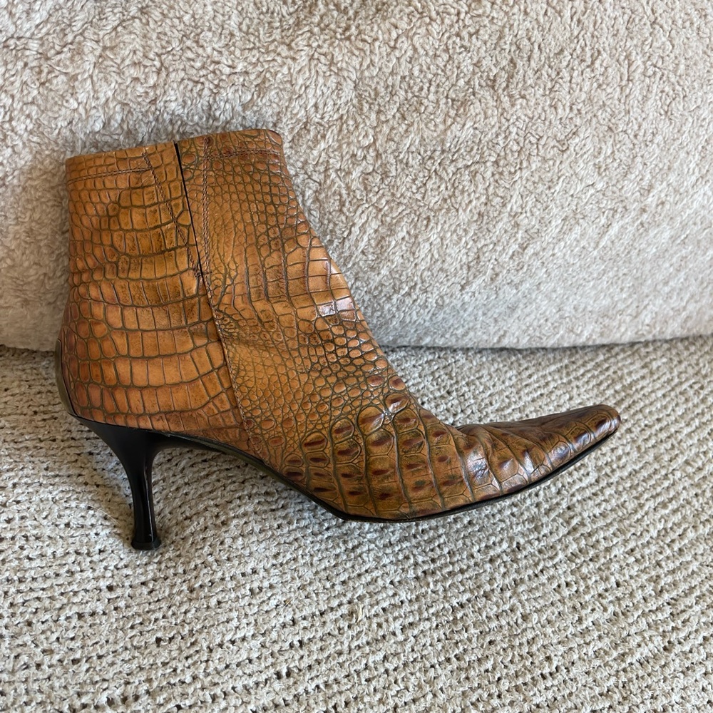 Donald J Plibrt snake skin ankle boot pump - Picture 2 of 6
